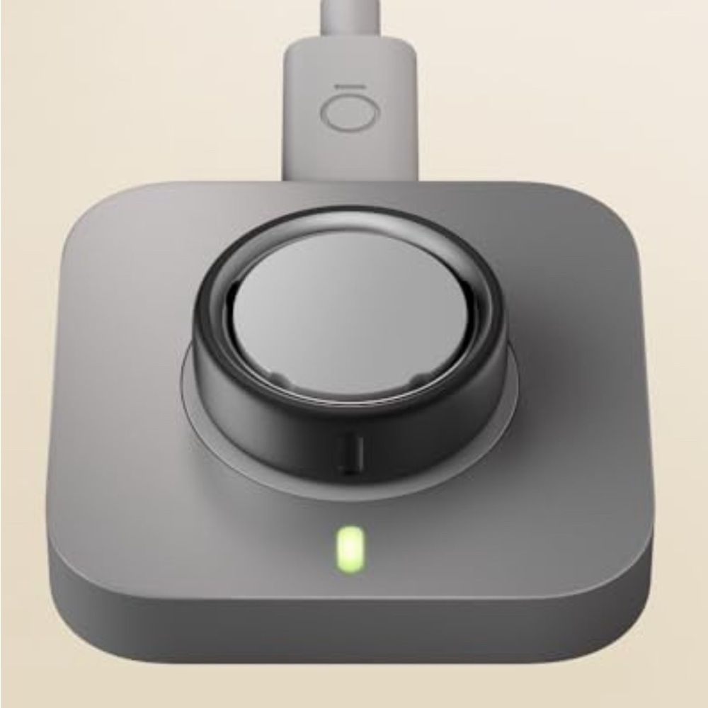 Oura Ring Gen 4 size 5 charger only used